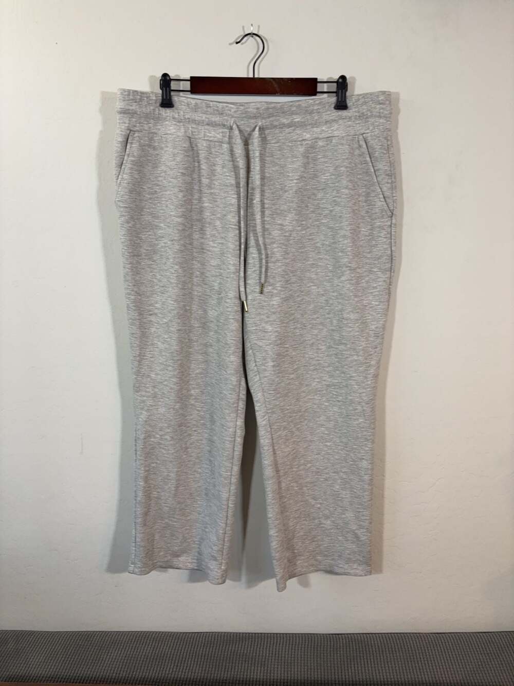 Belle by Kim Gravel Heather Gray Beach Comber Knit Crop Pants